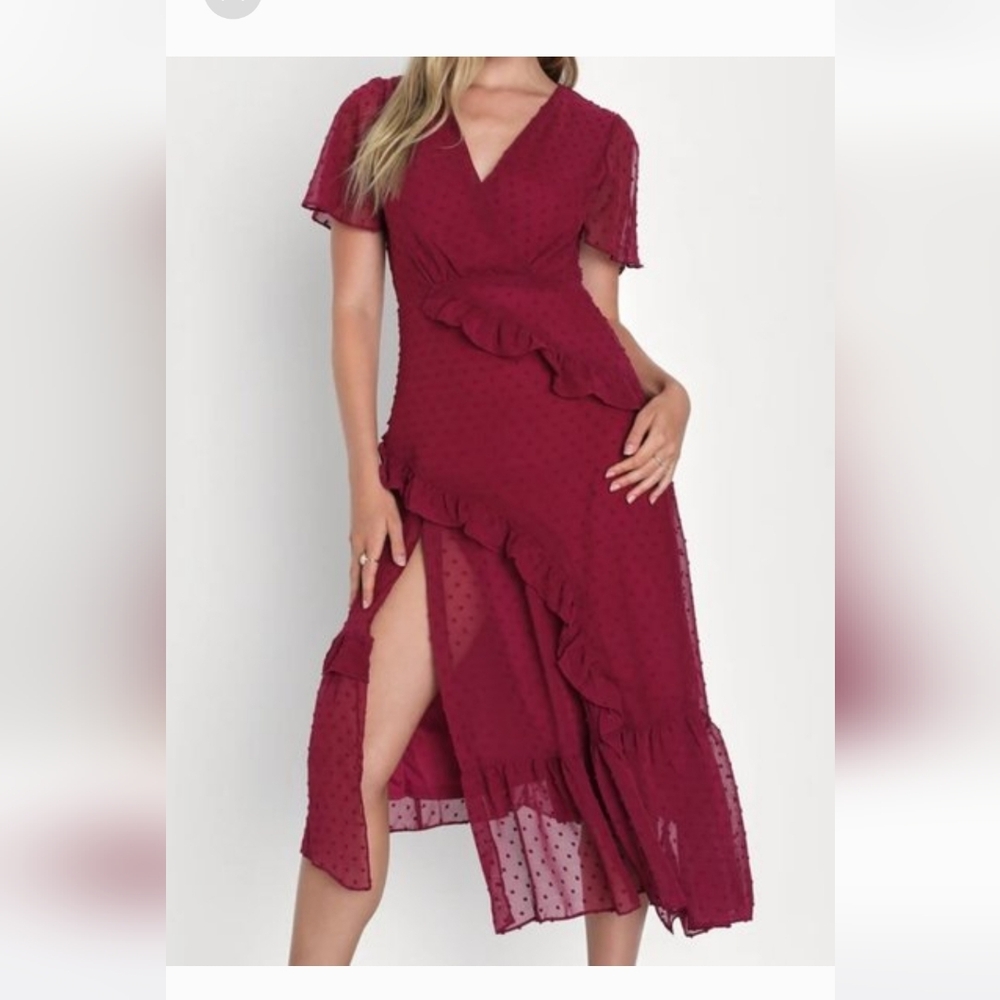 LULU DRESS LULUS Next to You Plum Swiss Dot Ruffled V Neck Midi Dress Size Small